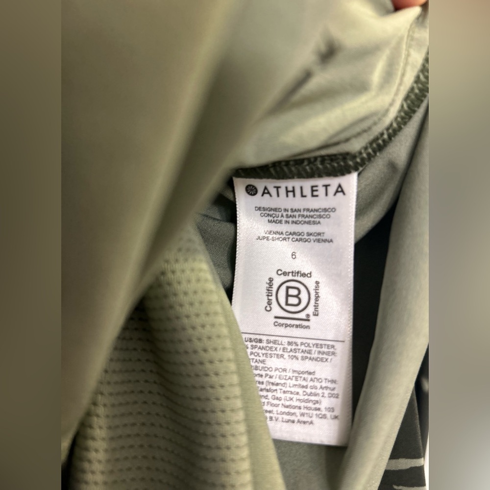Like New Athleta Vienna Cargo Skort in Voyage Eucalyptus Olive Green - Picture 9 of 9